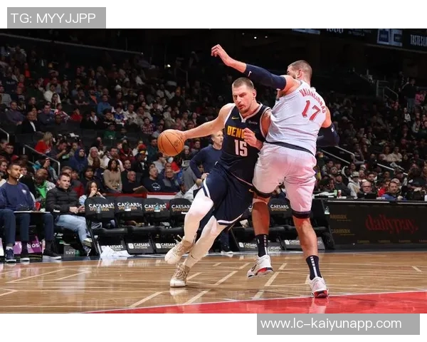 约基奇半场状态火热5投4中轻松斩获14分5篮板2助攻