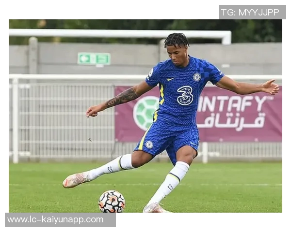 太阳报热议马马杜萨尔表现桑托斯助其融入青训队友称其为新范戴克